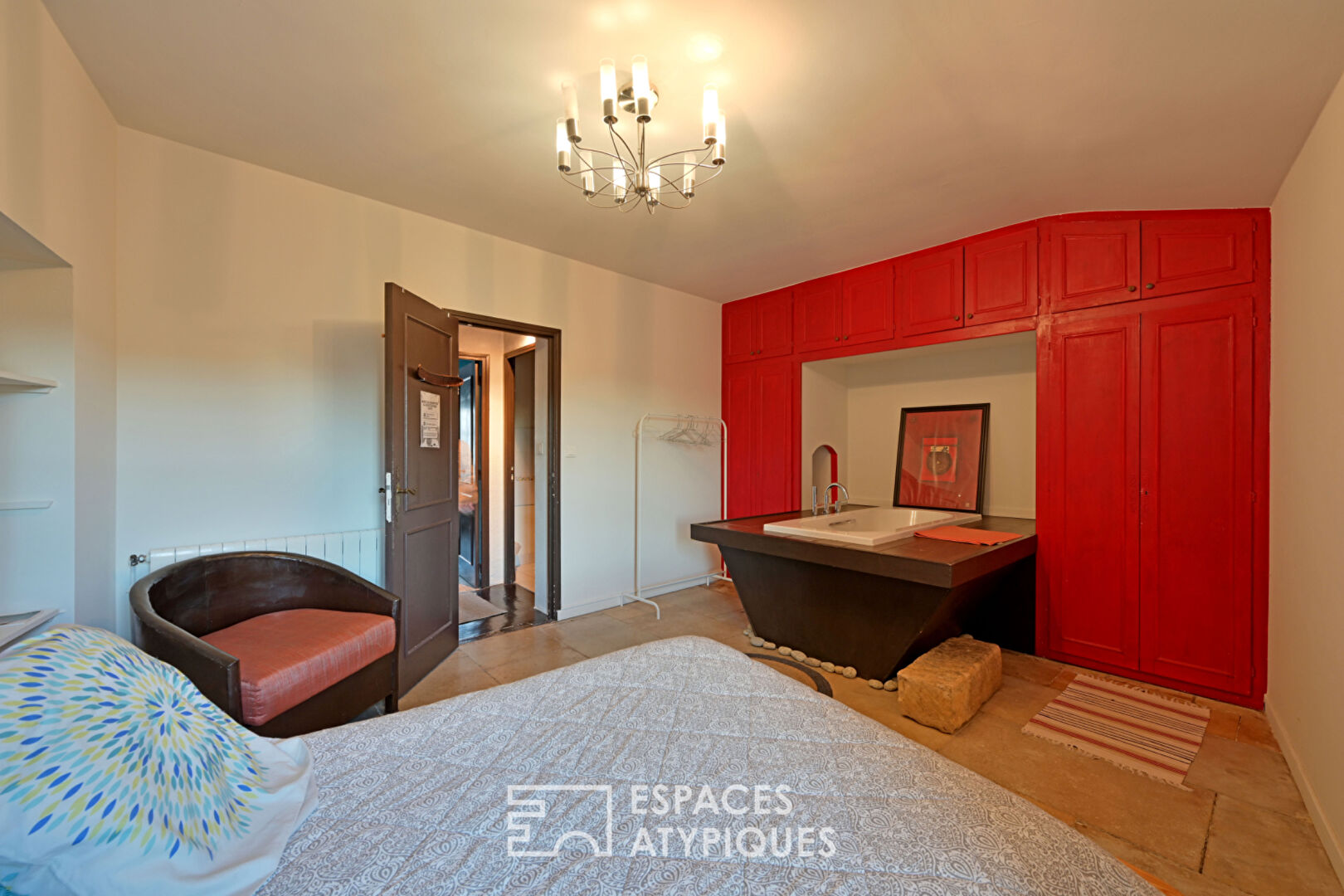 Unique real estate complex with spa and swimming pool