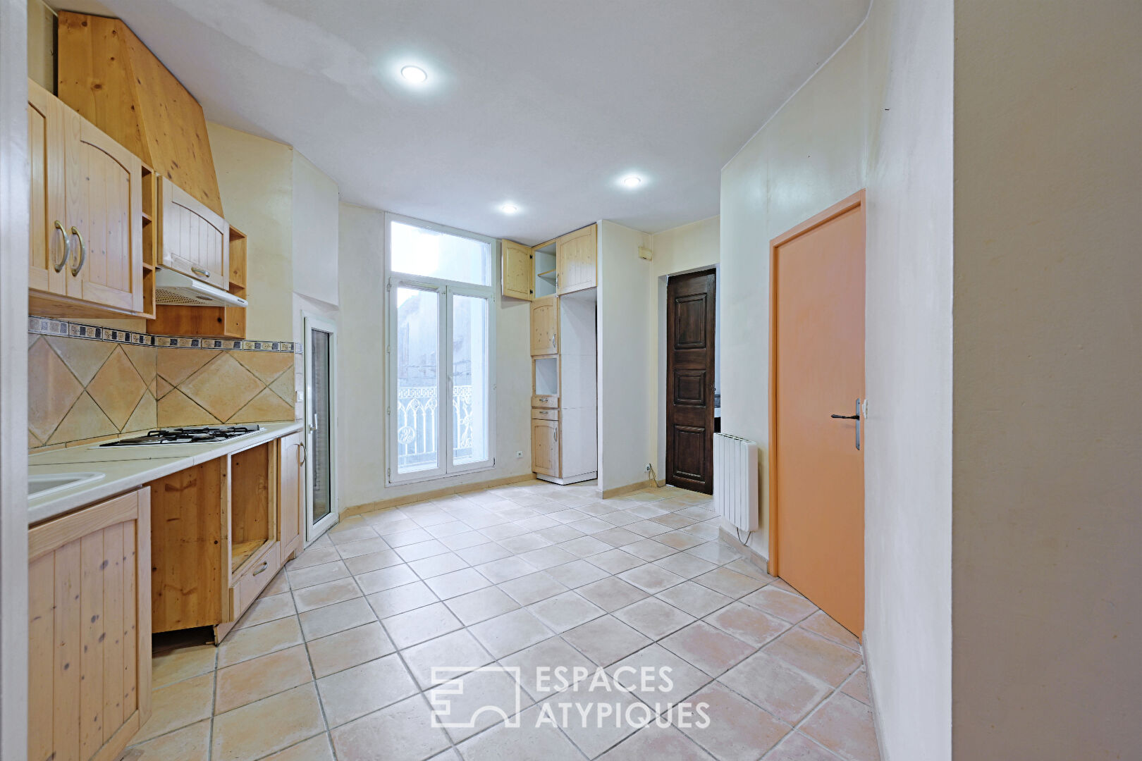 Maison bourgeoise du XVeme siècle répartie en deux appartements