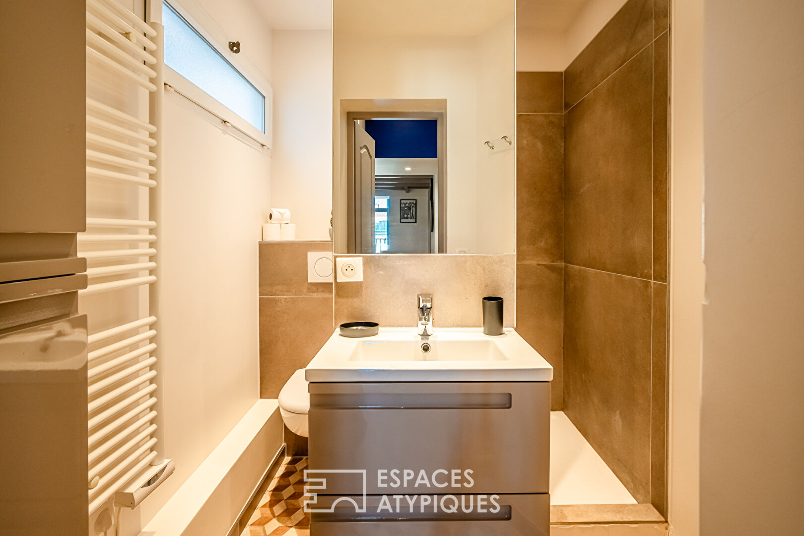 Two connecting apartments, top floor, Sète