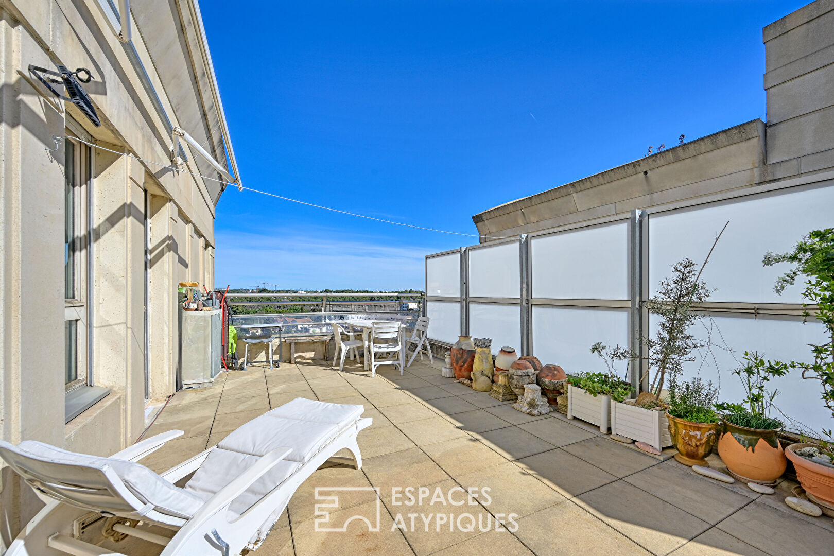 Top floor duplex apartment in Montpellier