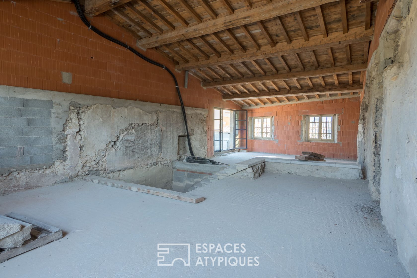 Maison de village à terminer
