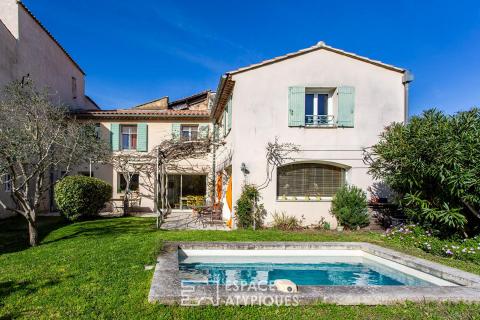 L&rsquo;inattendue, maison en coeur de village avec vue, jardin et bassin