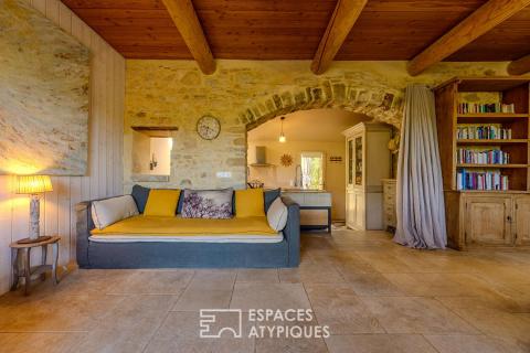 Un refuge singulier au pied du Colorado Provençal