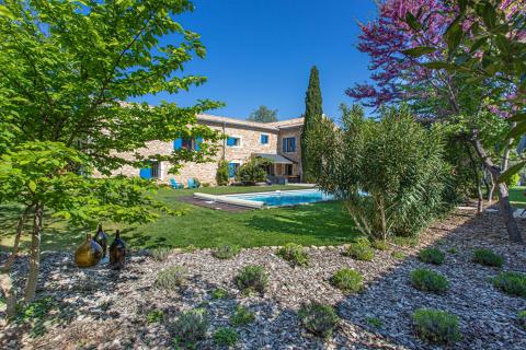 Havre de paix en Provence, entre charme et modernité