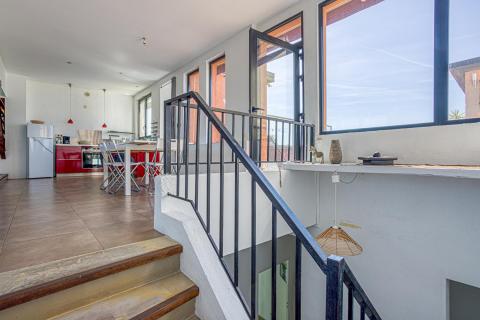 Duplex contemporain avec sa terrasse dans le ciel