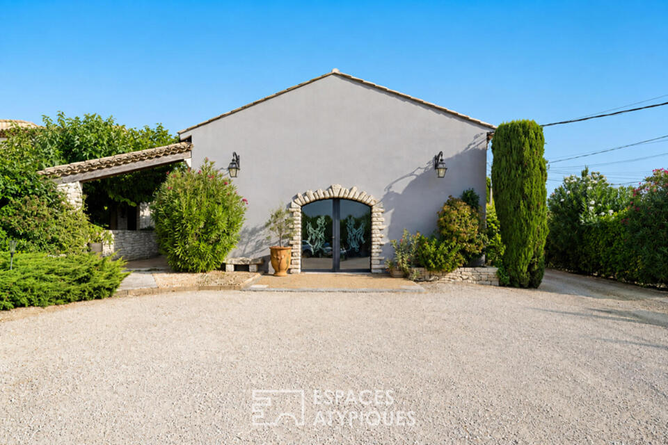 Domaine viticole d'exception de 39 hectares au coeur des Crus Tavel et Lirac