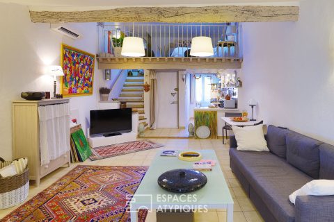 Duplex with terrace in the historic center of Apt