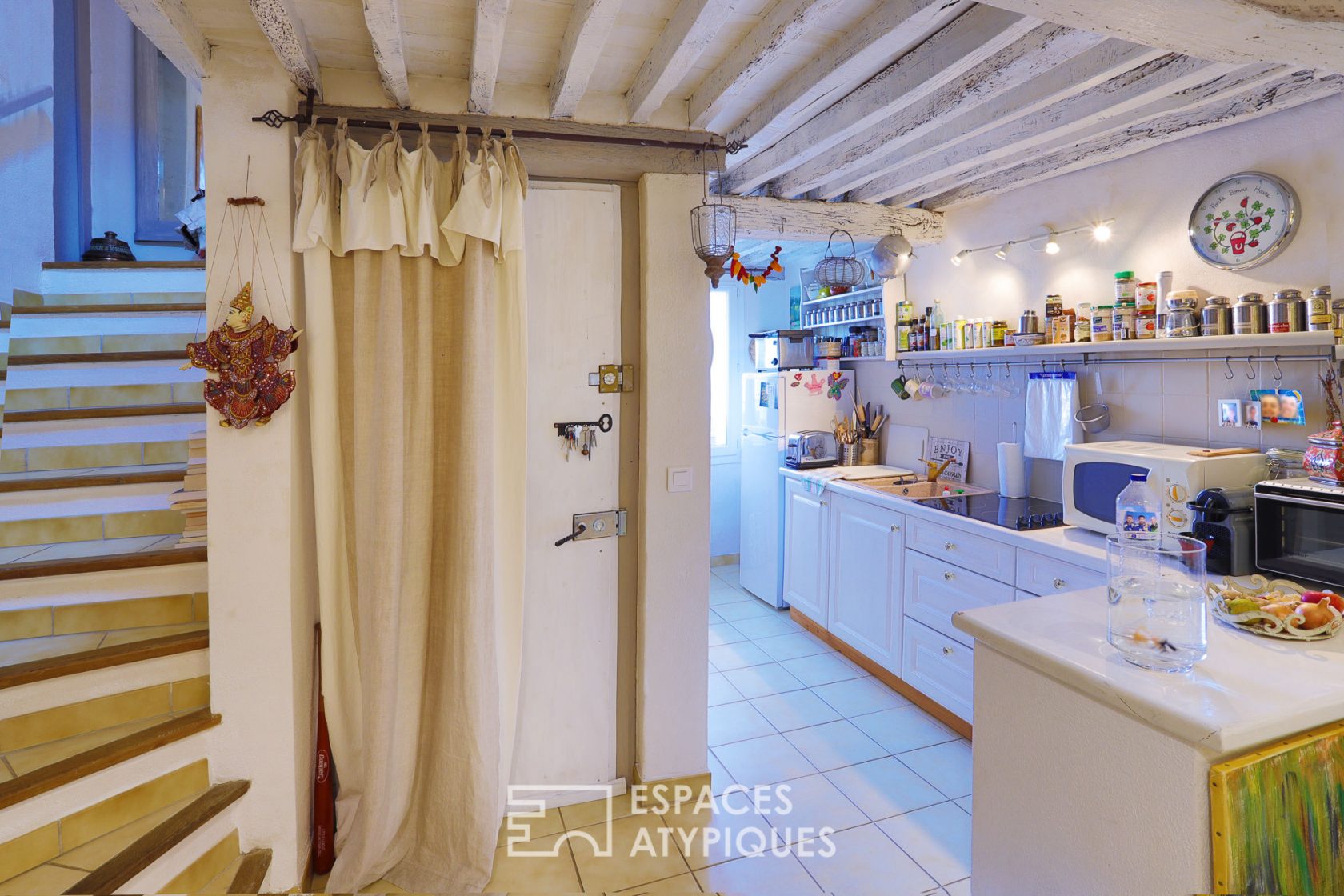 Duplex with terrace in the historic center of Apt