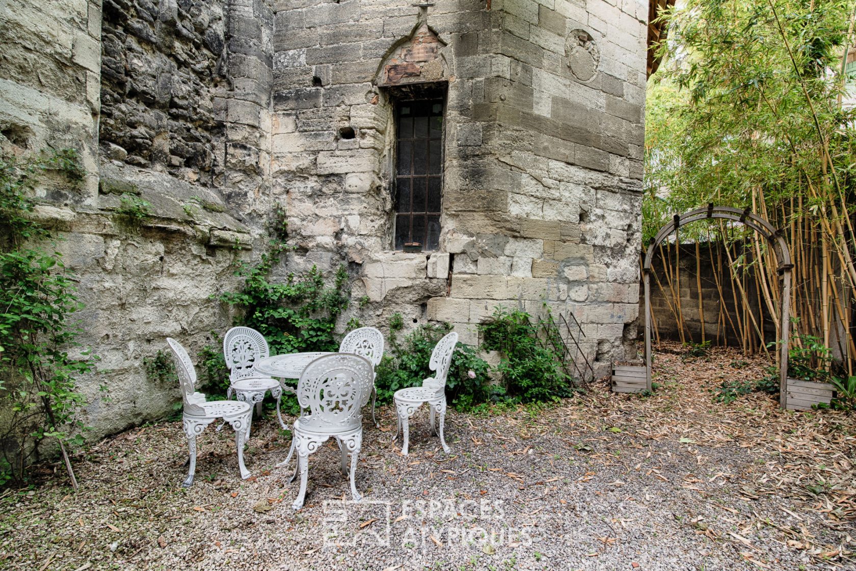 Remarkable chapel, place of life and art