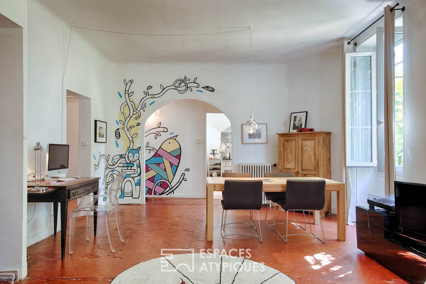 Apartment with bourgeois charm in intra muros
