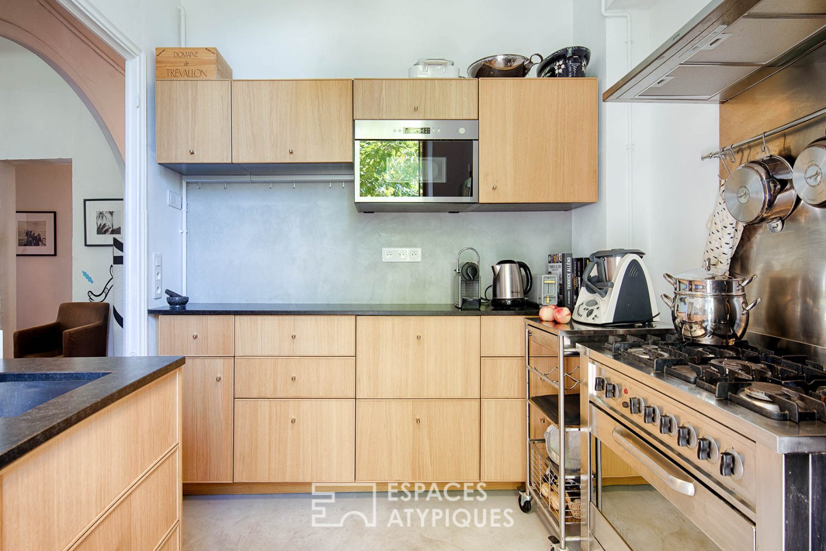 Apartment with bourgeois charm in intra muros