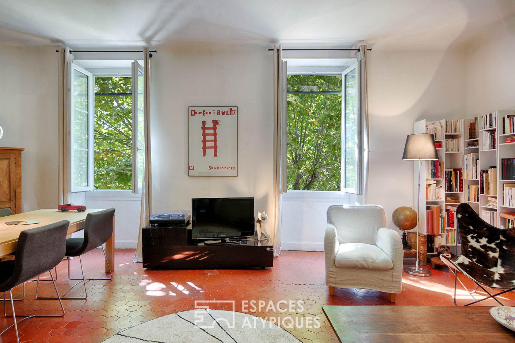 Apartment with bourgeois charm in intra muros