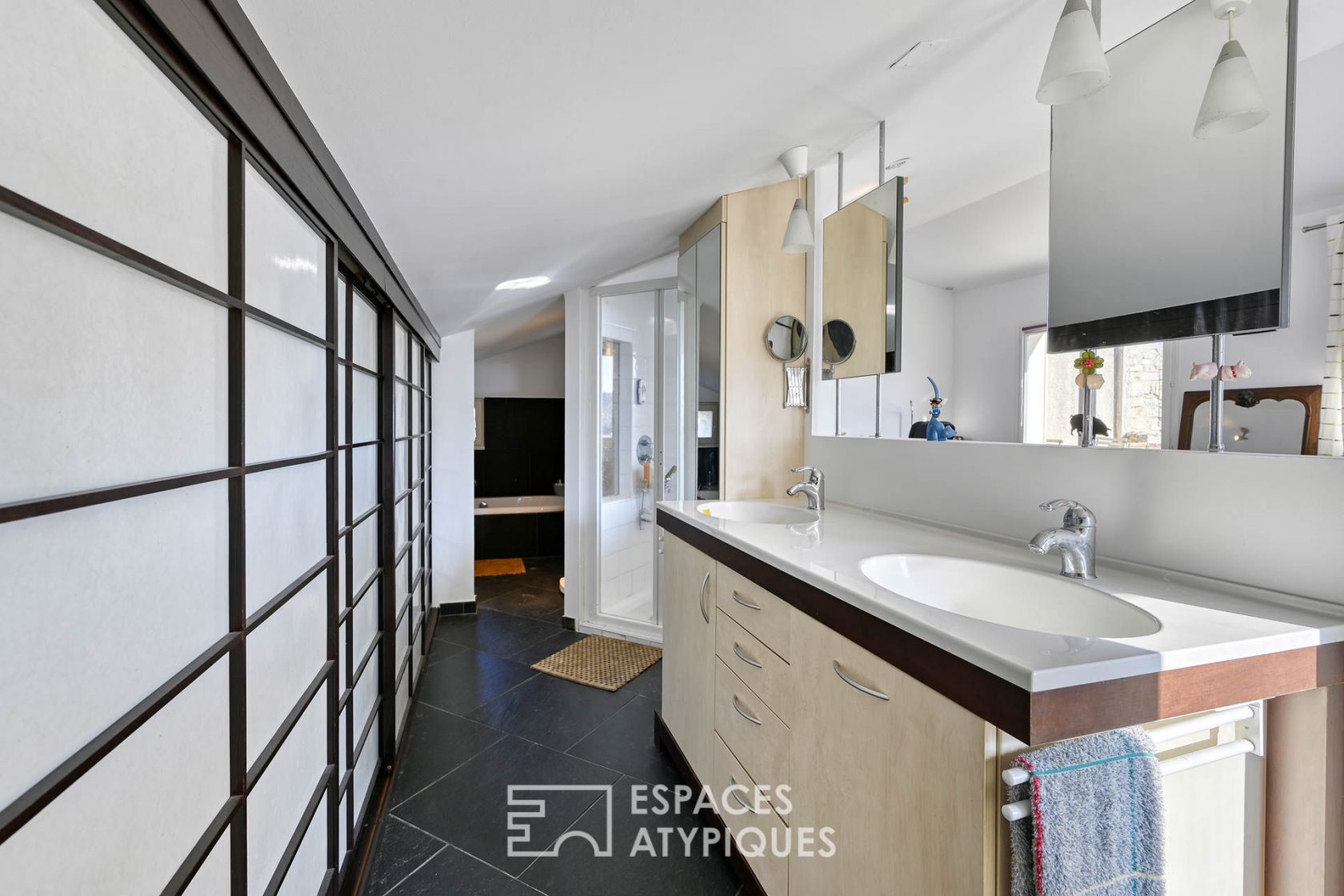 Charming old house in a peaceful village in the heart of splendid nature!