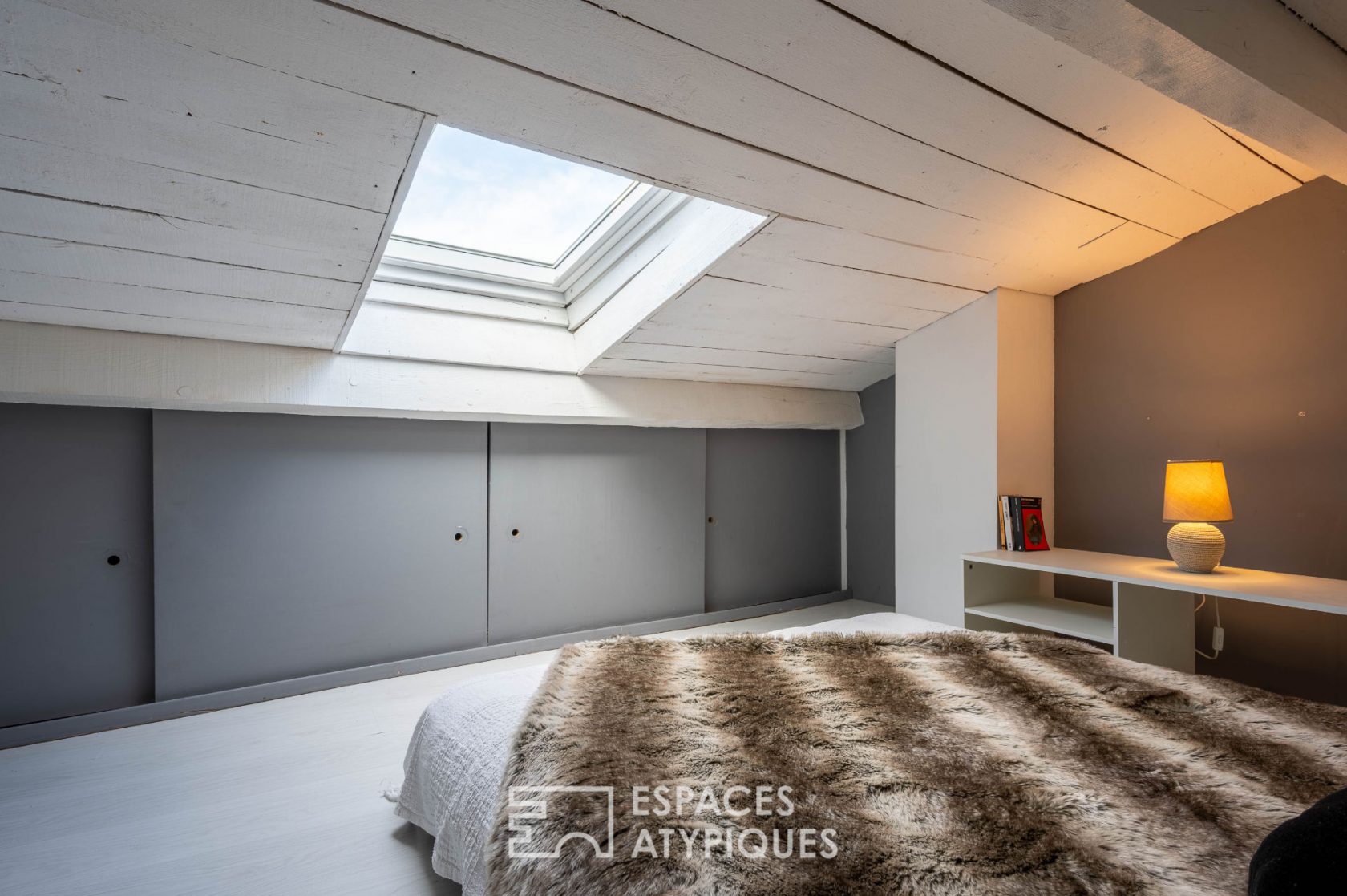 Elegant triplex with terrace