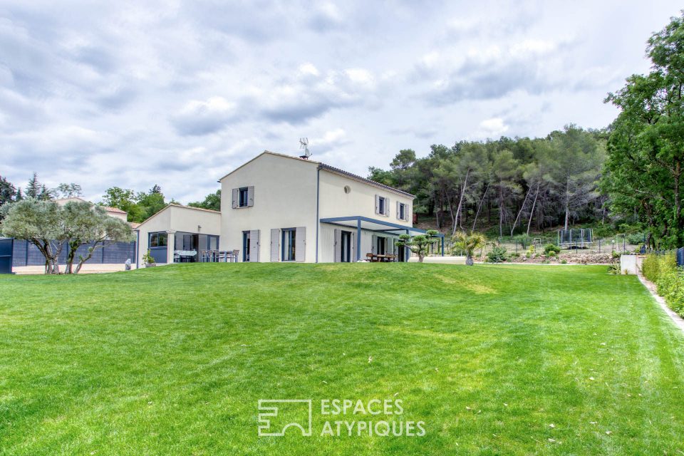 84420 PIOLENC - Maison contemporaine aux belles prestations - Réf. 541EAA