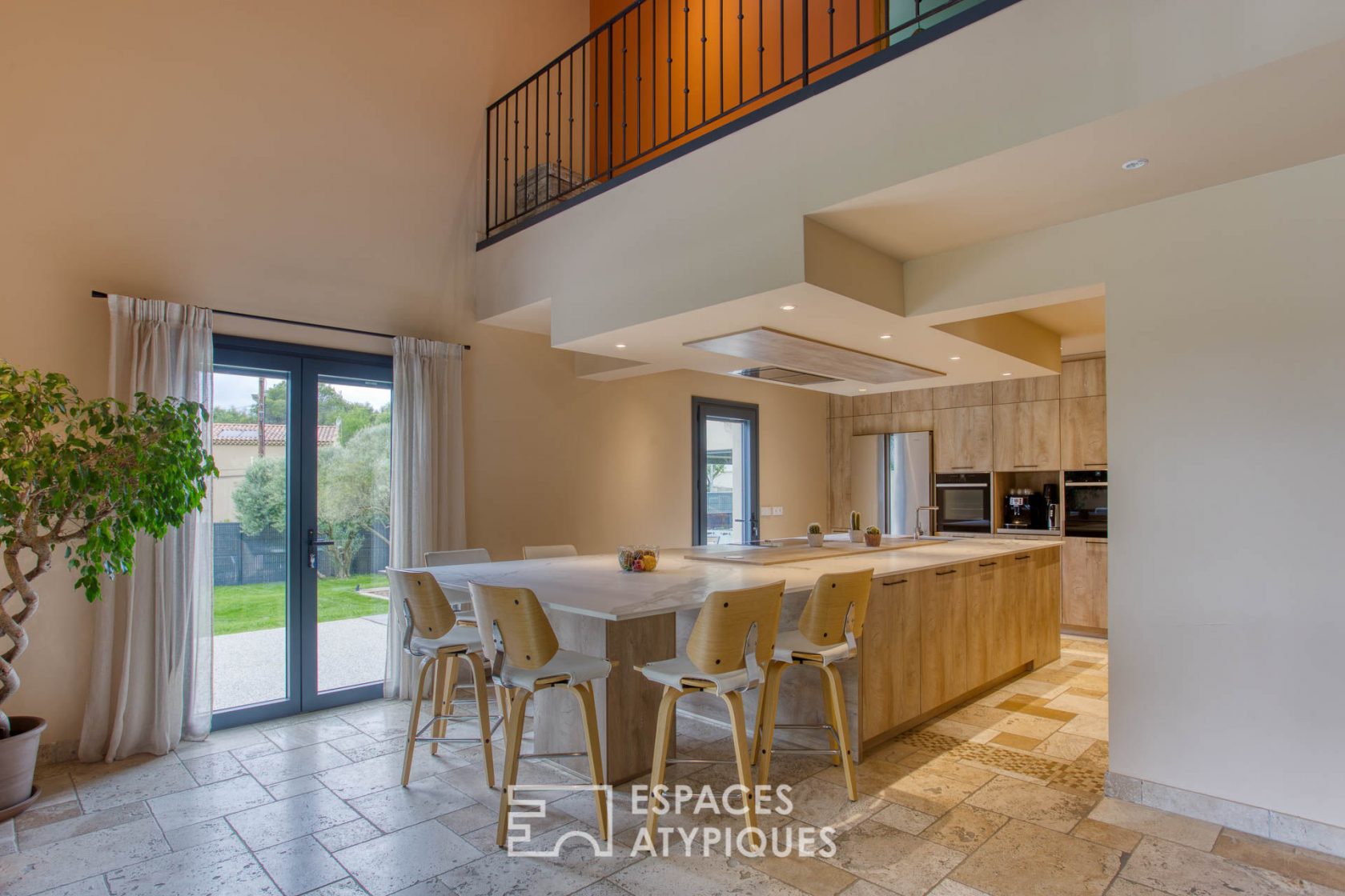 Contemporary house with great amenities