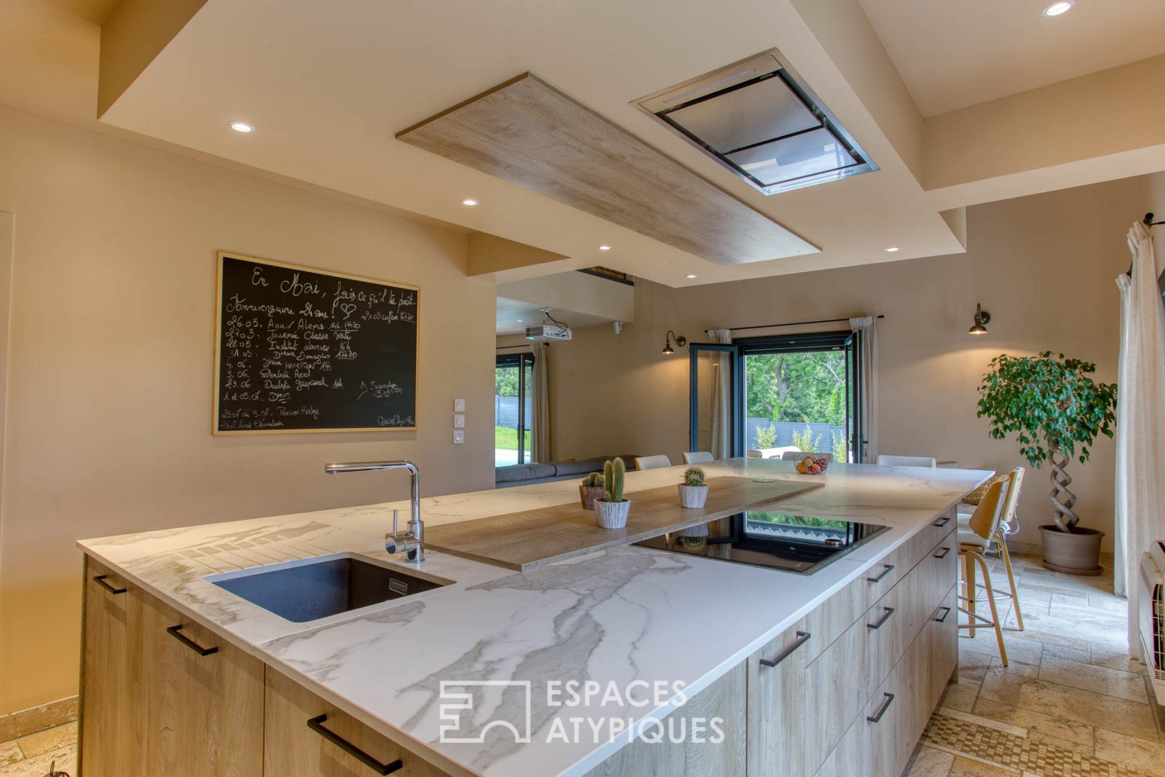 Contemporary house with great amenities