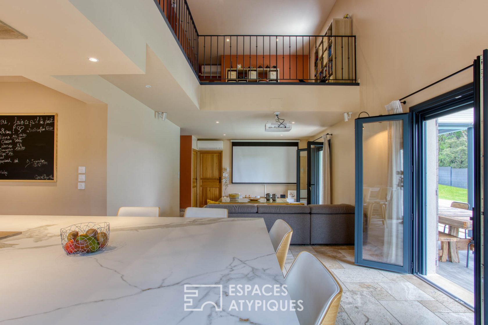Contemporary house with great amenities