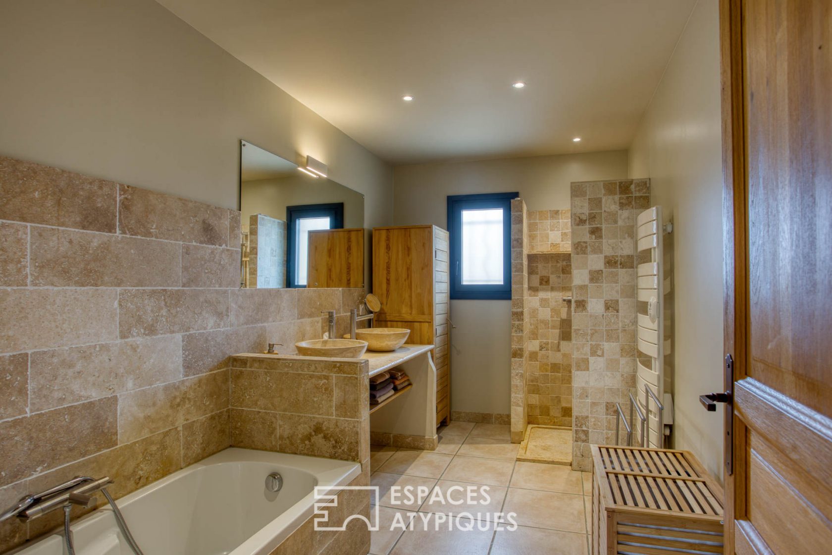 Contemporary house with great amenities