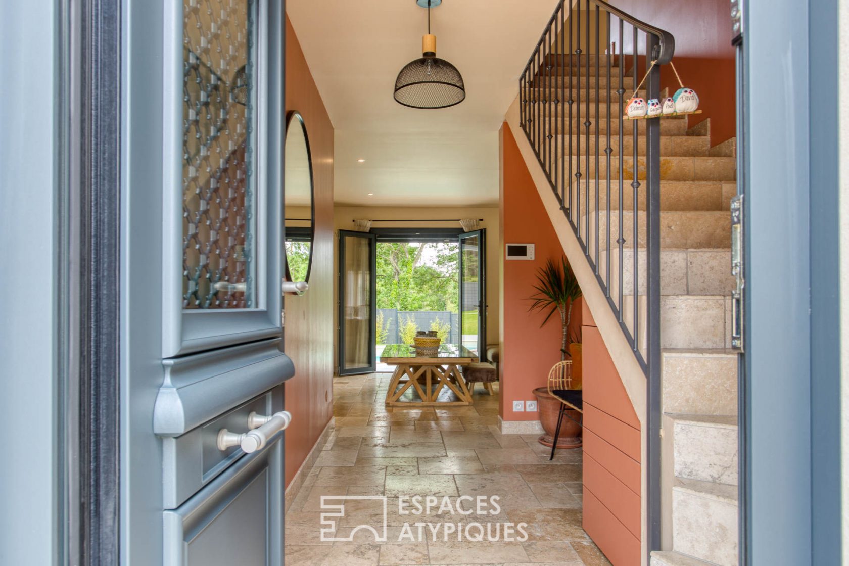 Contemporary house with great amenities