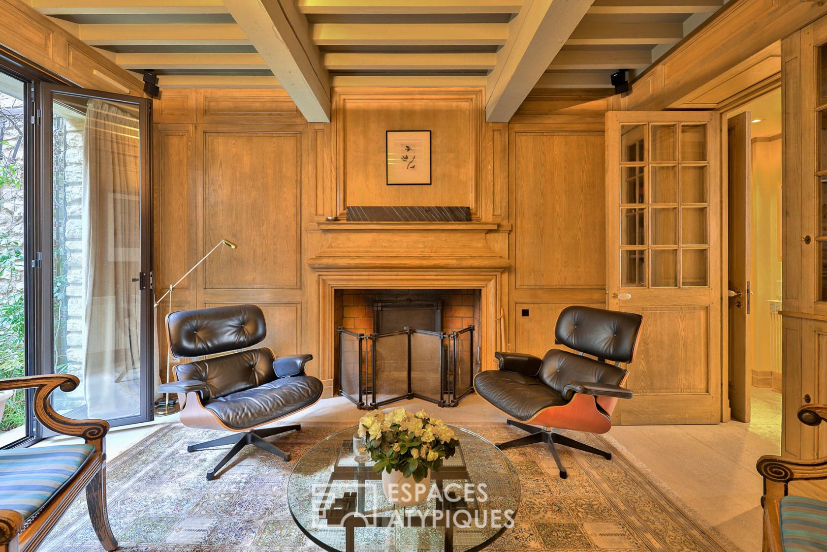 Elegant and surprising village house