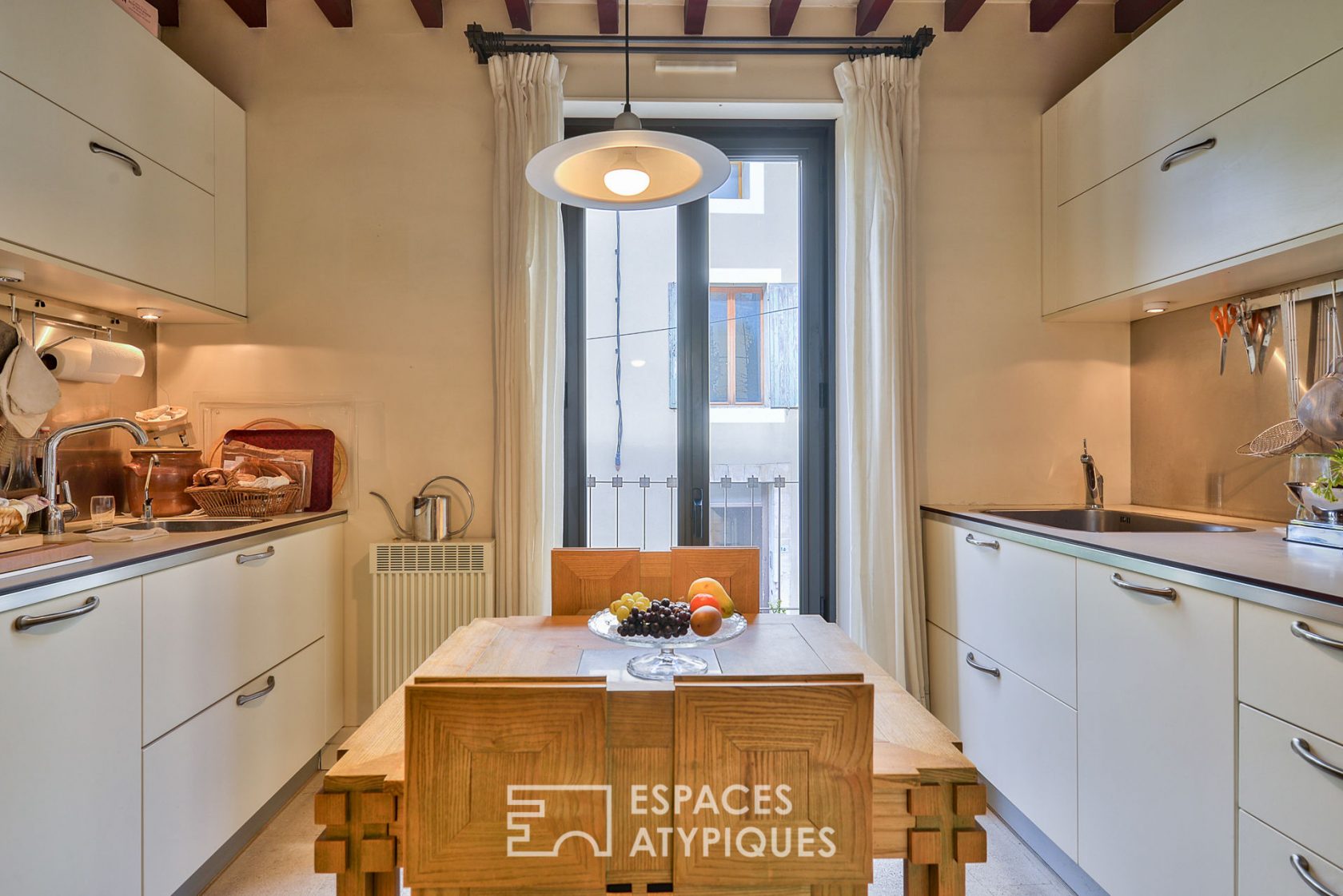 Elegant and surprising village house