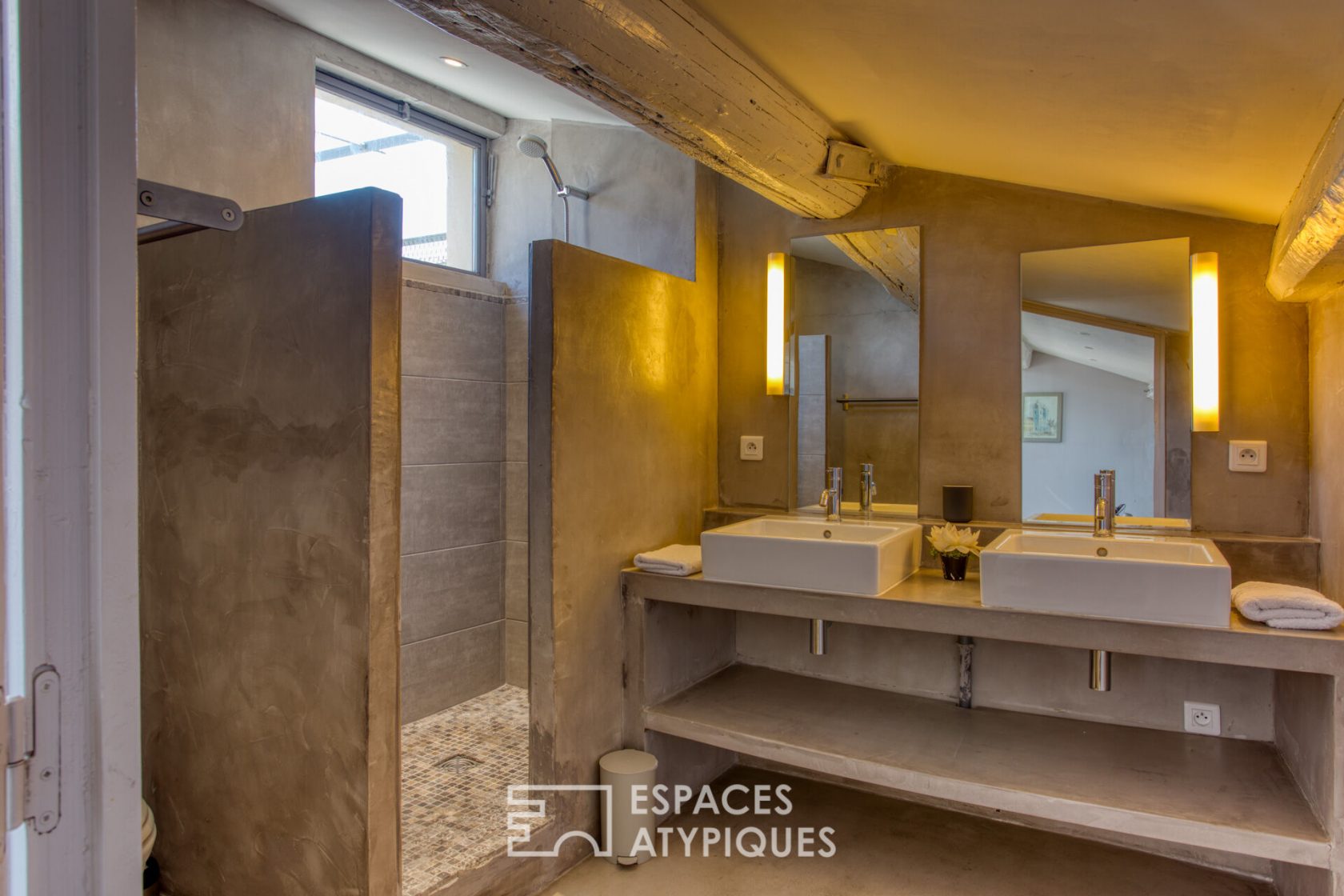 Charming building in the heart of Avignon