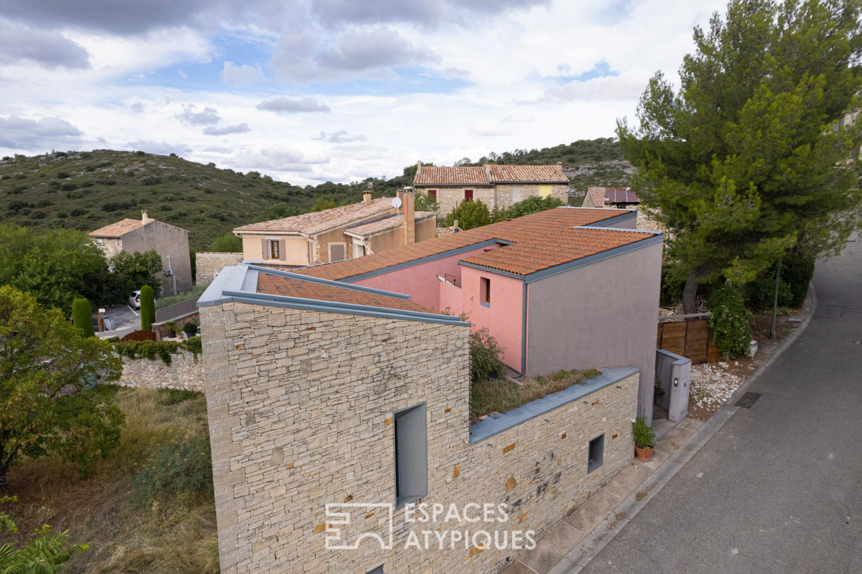 Maison d’architecte avec bassin