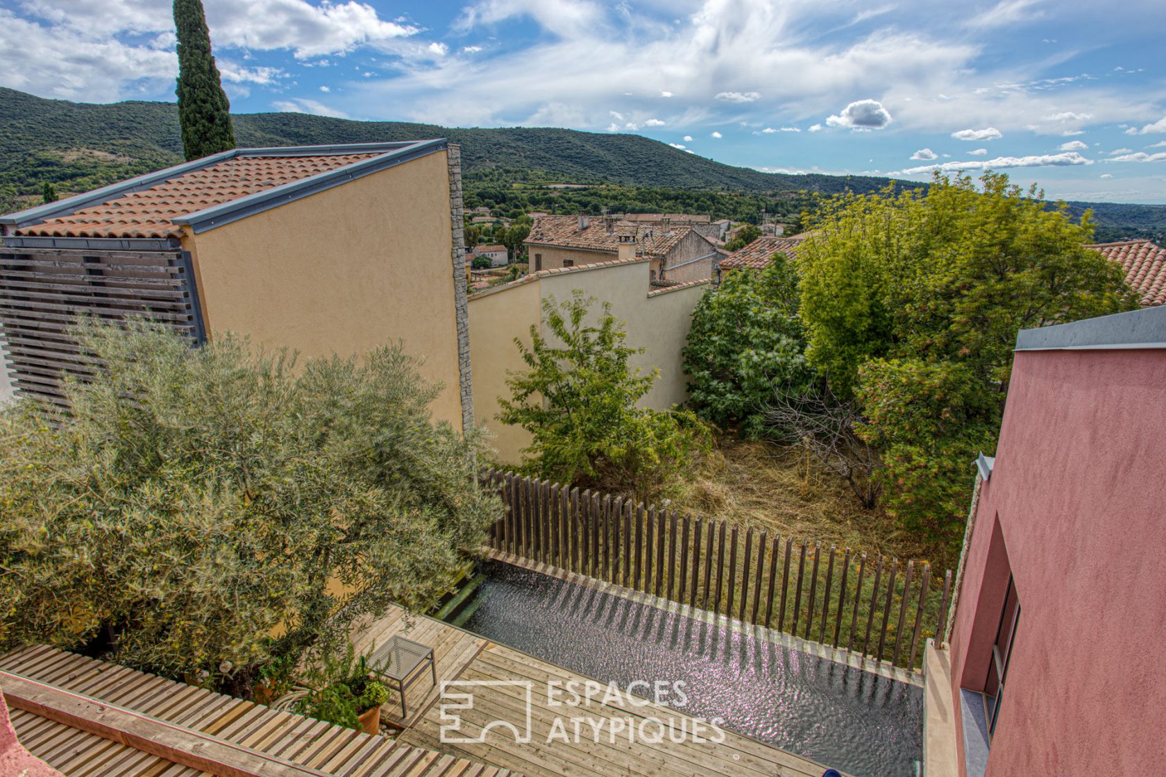 Maison d’architecte avec bassin