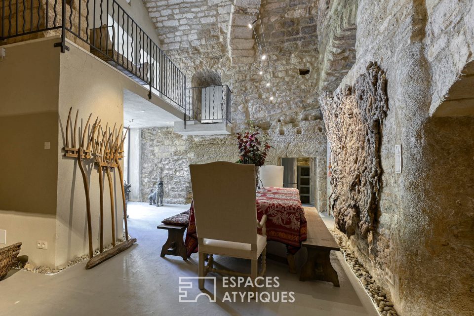 84480 BONNIEUX - Lieu d'exeption au coeur de Bonnieux - Réf. 573EAA