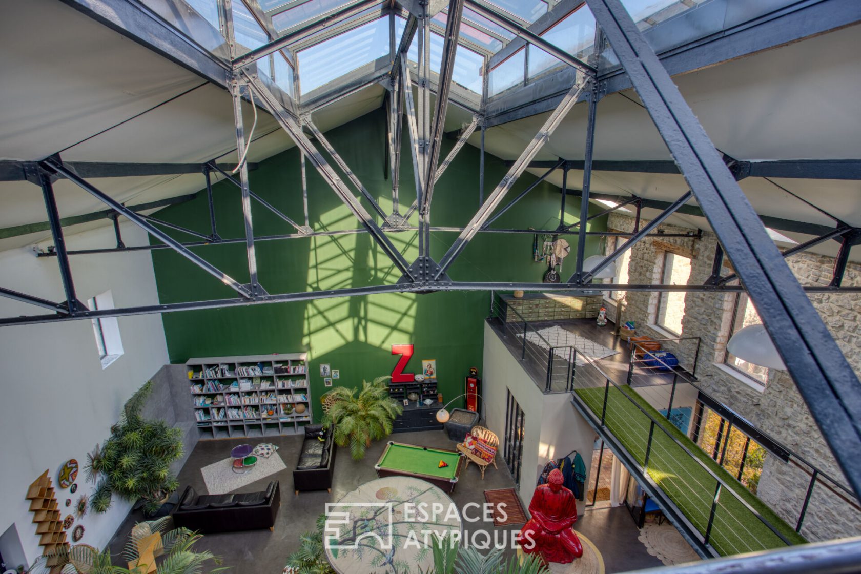 Jugle-style loft