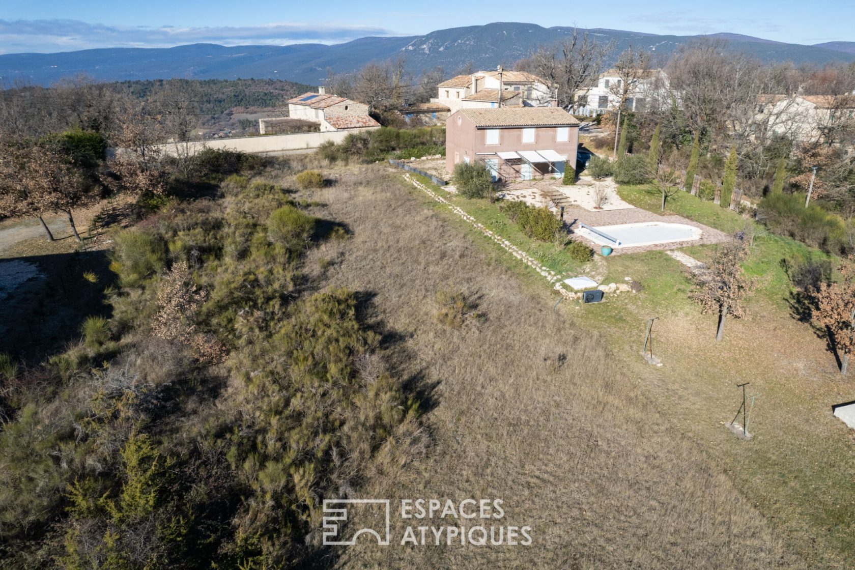 Land with view in Caseneuve
