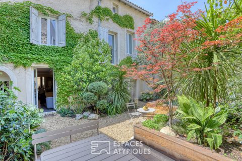 Discrète maison de village et son rare et gracieux jardin