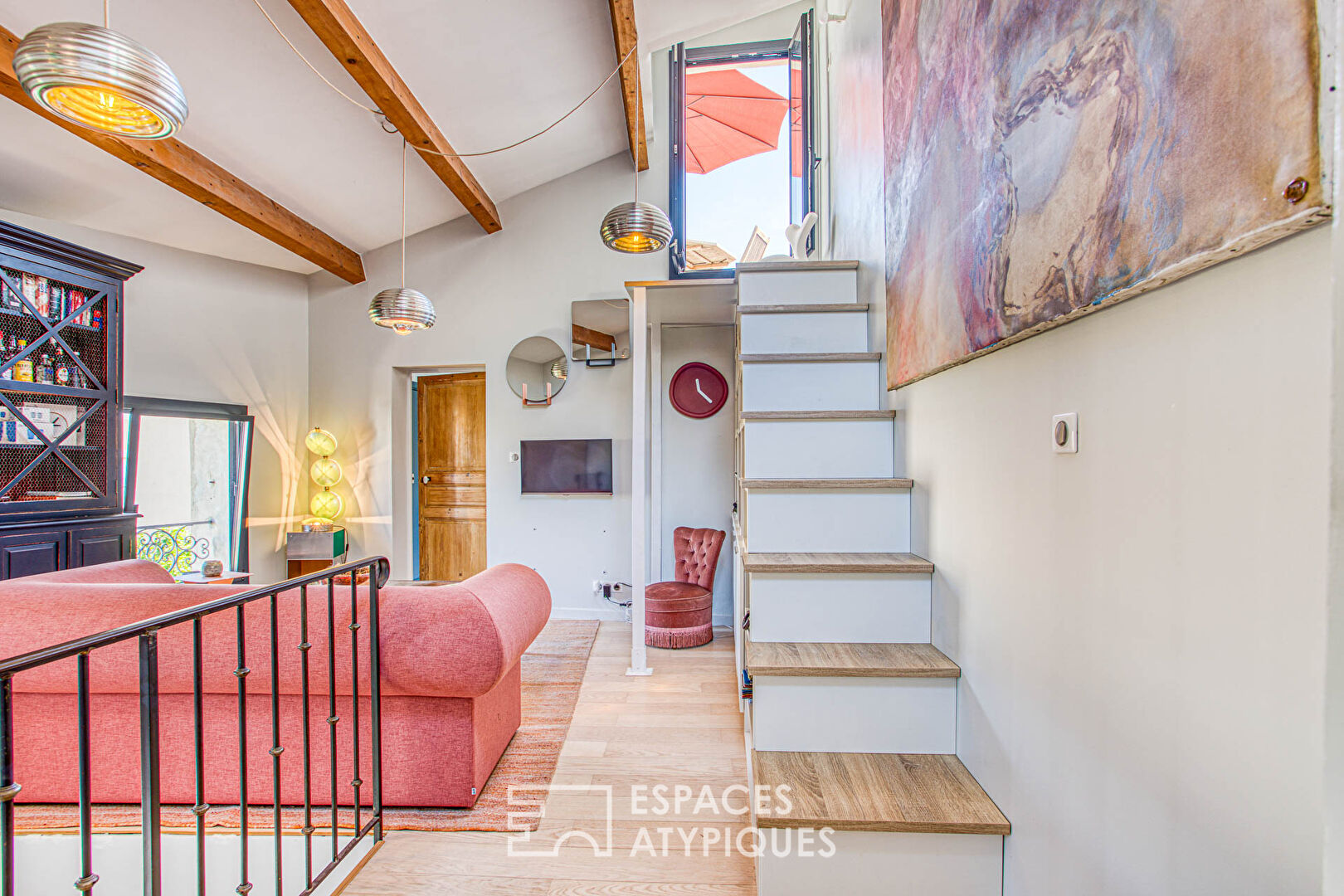 Contemporary duplex with roof terraces