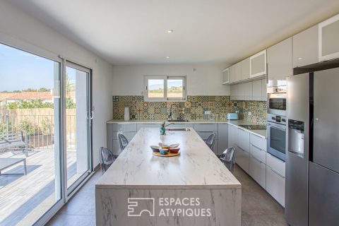 Recent house with pool and Ventoux view