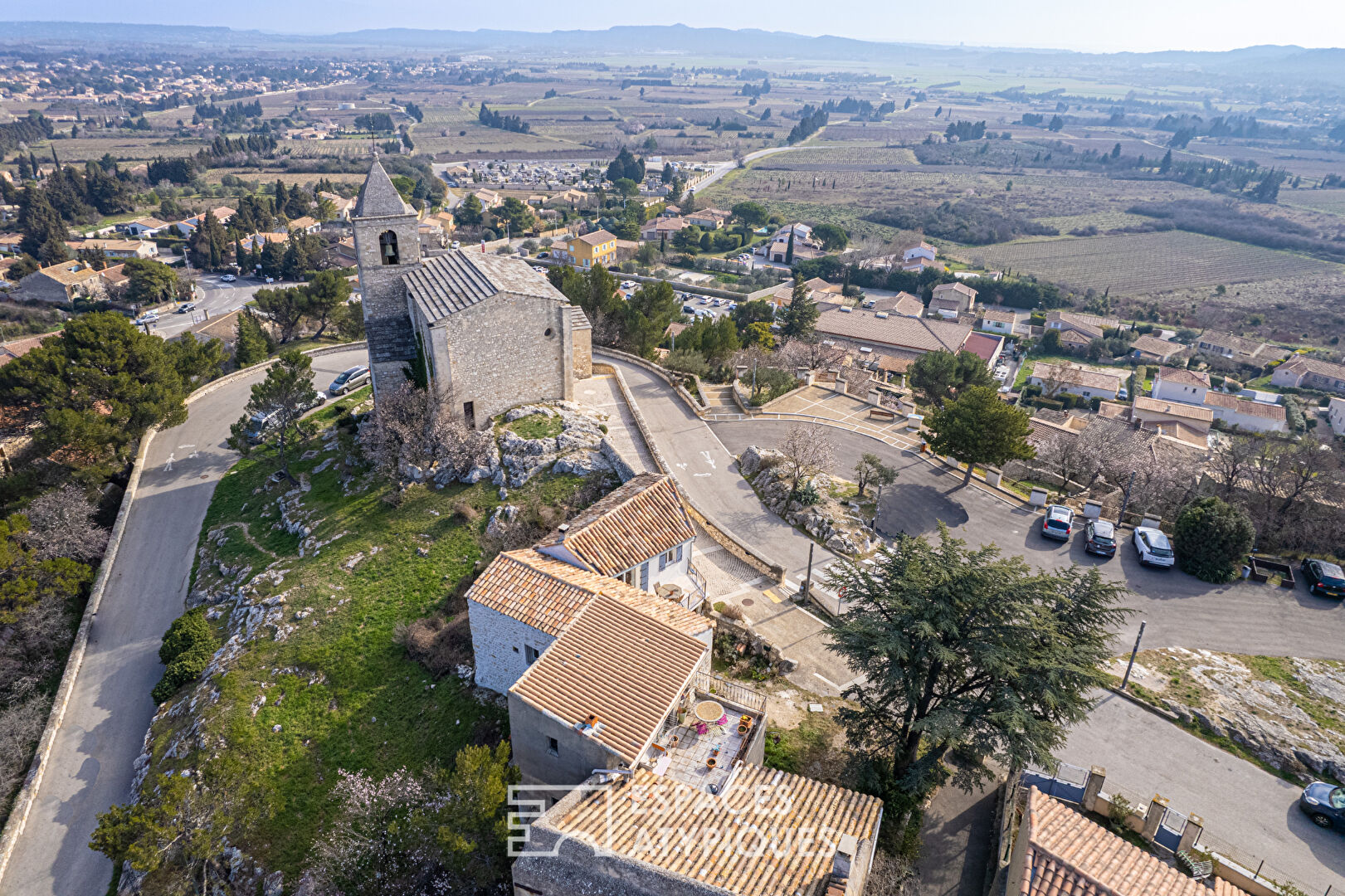 Maison de village à la rénovation écologique, avec vues…