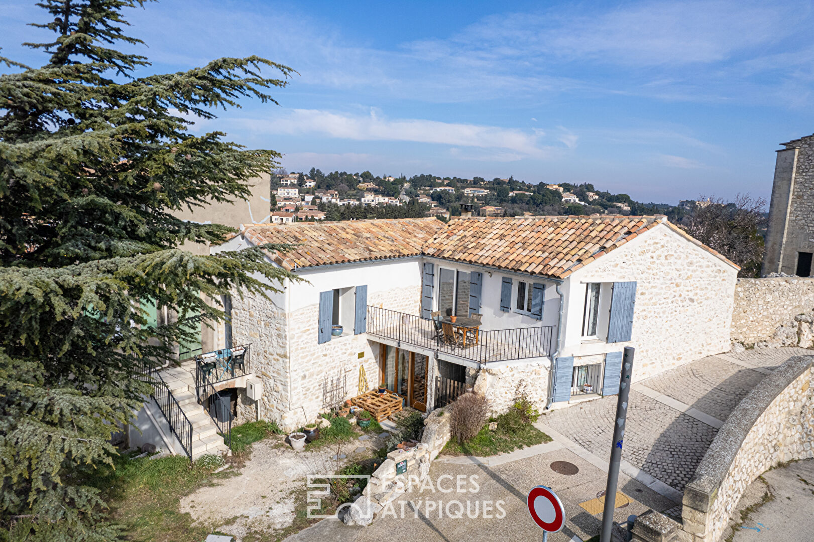 Maison de village à la rénovation écologique, avec vues…