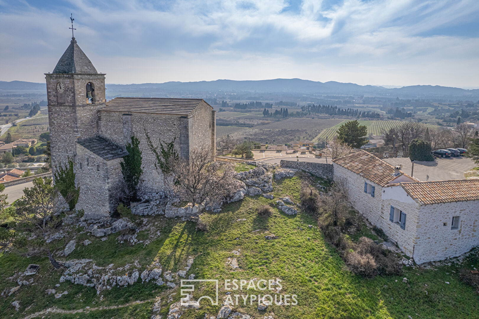 Village house with ecological renovation, with views…