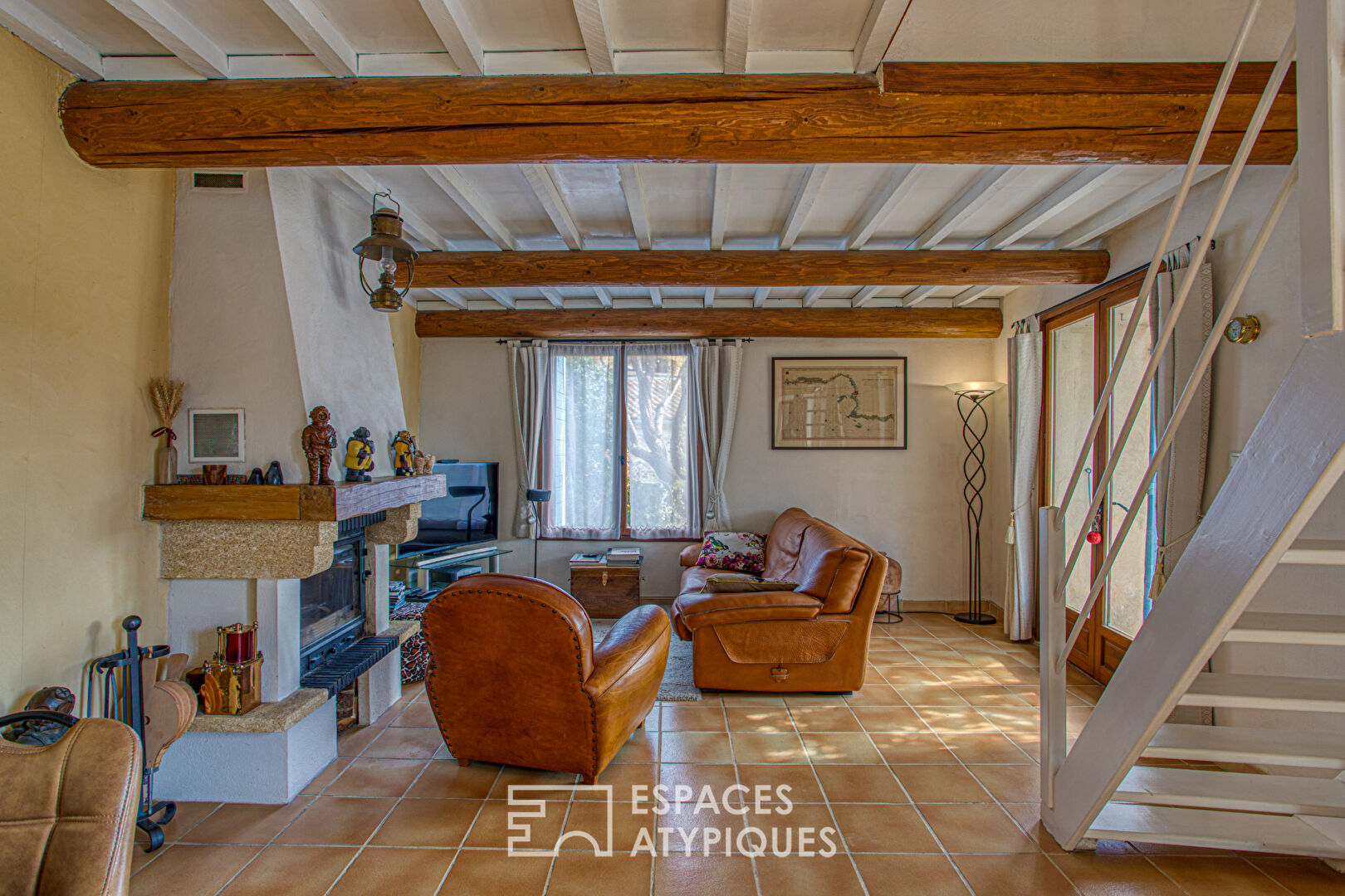 Maison de village aux deux logements avec piscine et vue