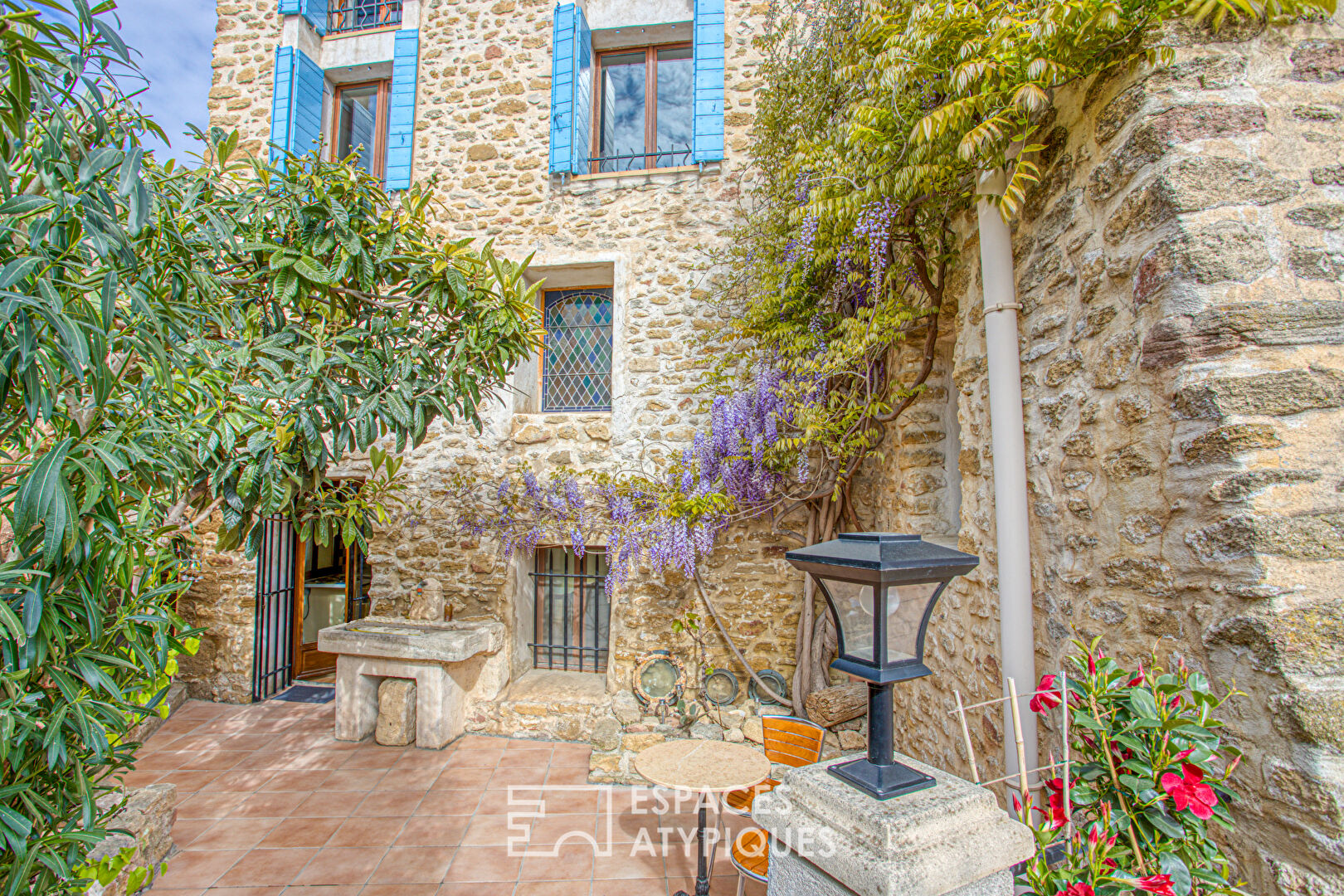 Two-unit village house with swimming pool and view