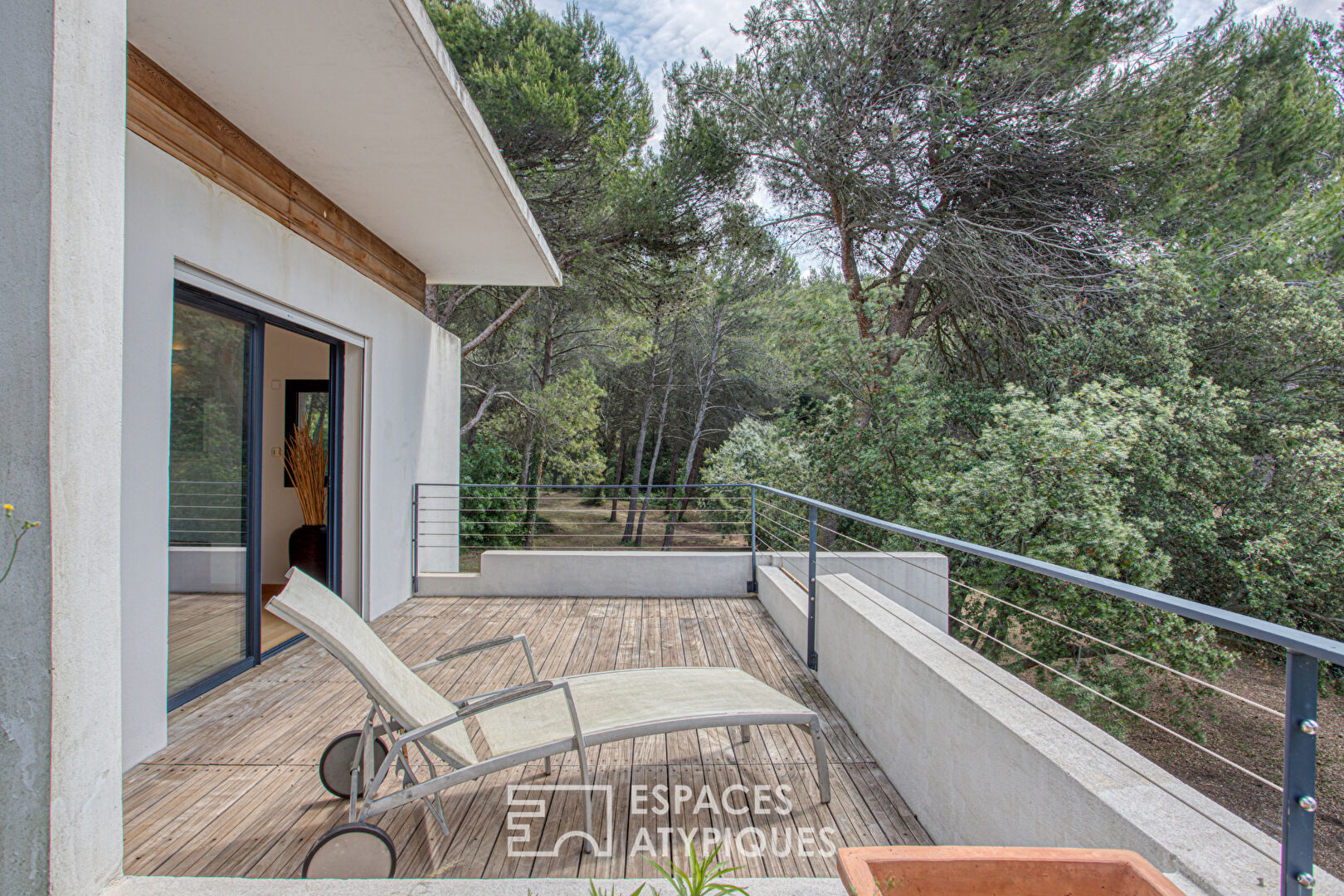 Maison contemporaine avec vue d’un architecte précurseur