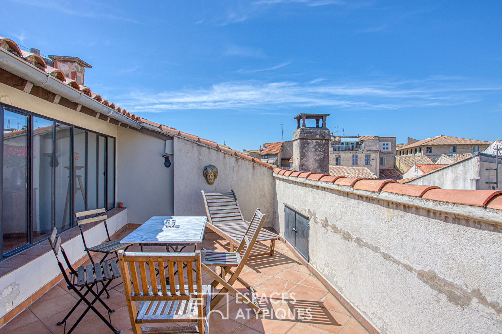 Appartement de charme et sa terrasse en intra-muros