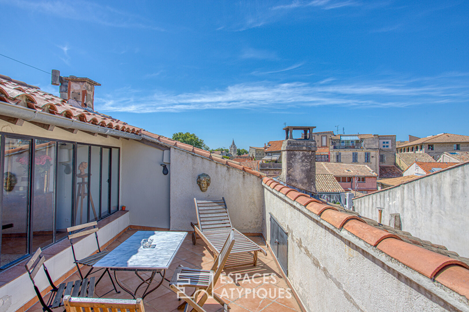 Appartement de charme et sa terrasse en intra-muros