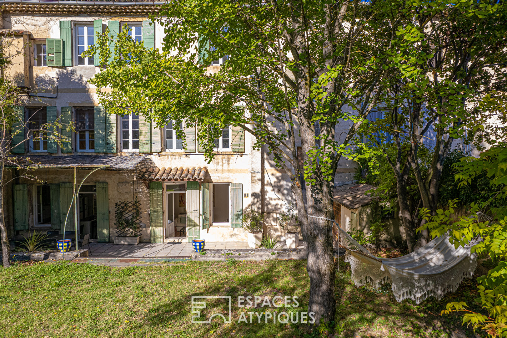 Grande maison de caractère au pied du Géant de Provence