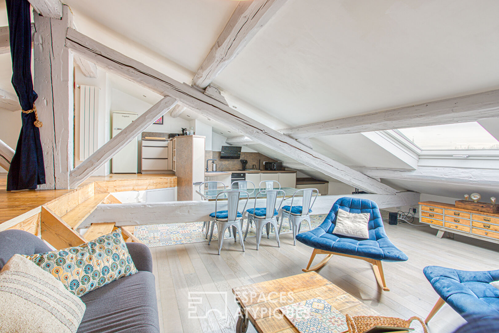 Atypical duplex under the roofs of Avignon