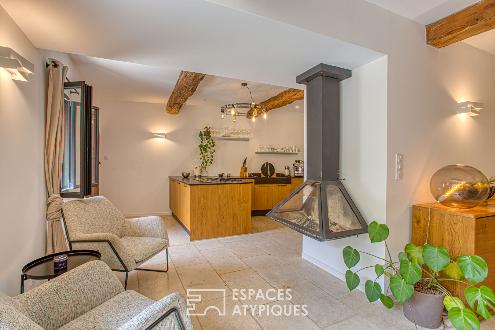 Rénovation d’exception avec vue imprenable au pied du Ventoux