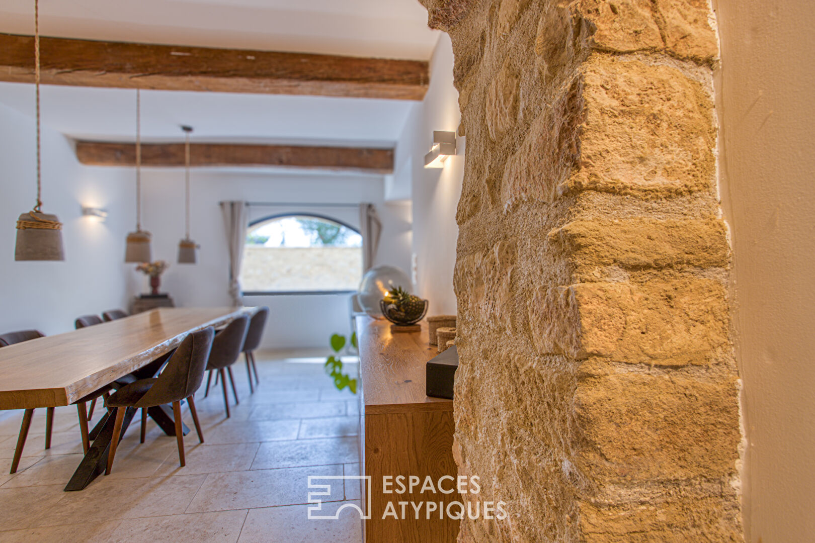 Rénovation d’exception avec vue imprenable au pied du Ventoux
