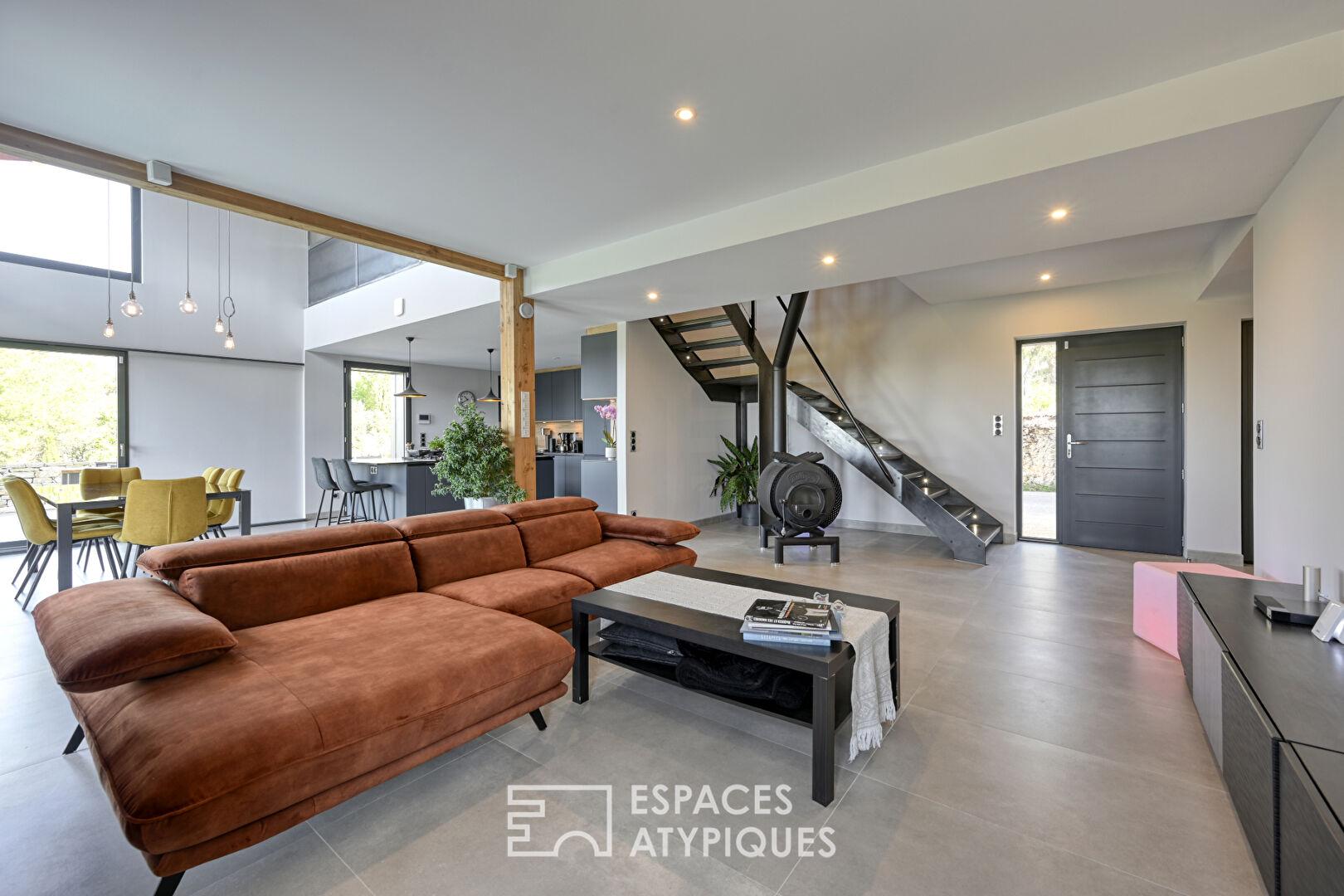 Maison passive haut de gamme avec vue panoramique sur le Luberon