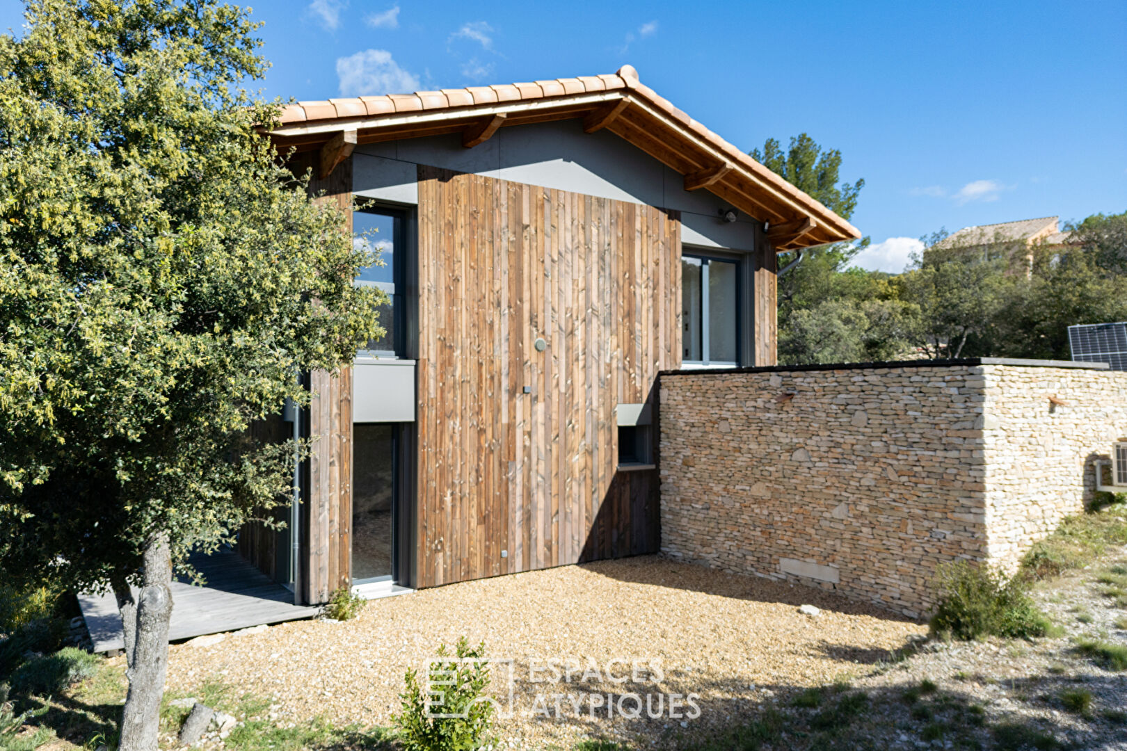 Maison passive haut de gamme avec vue panoramique sur le Luberon