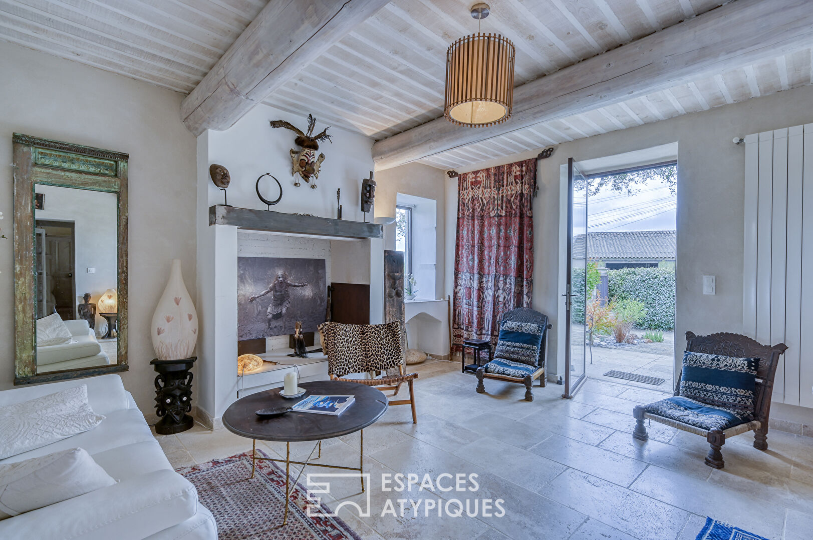 Elegant hamlet house and its landscaped garden